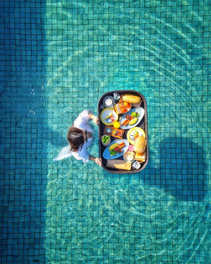 Tejaprana Bisma - Chse Certified Hotell Ubud Exteriör bild Floating breakfast at Four Seasons Resort, Maldives