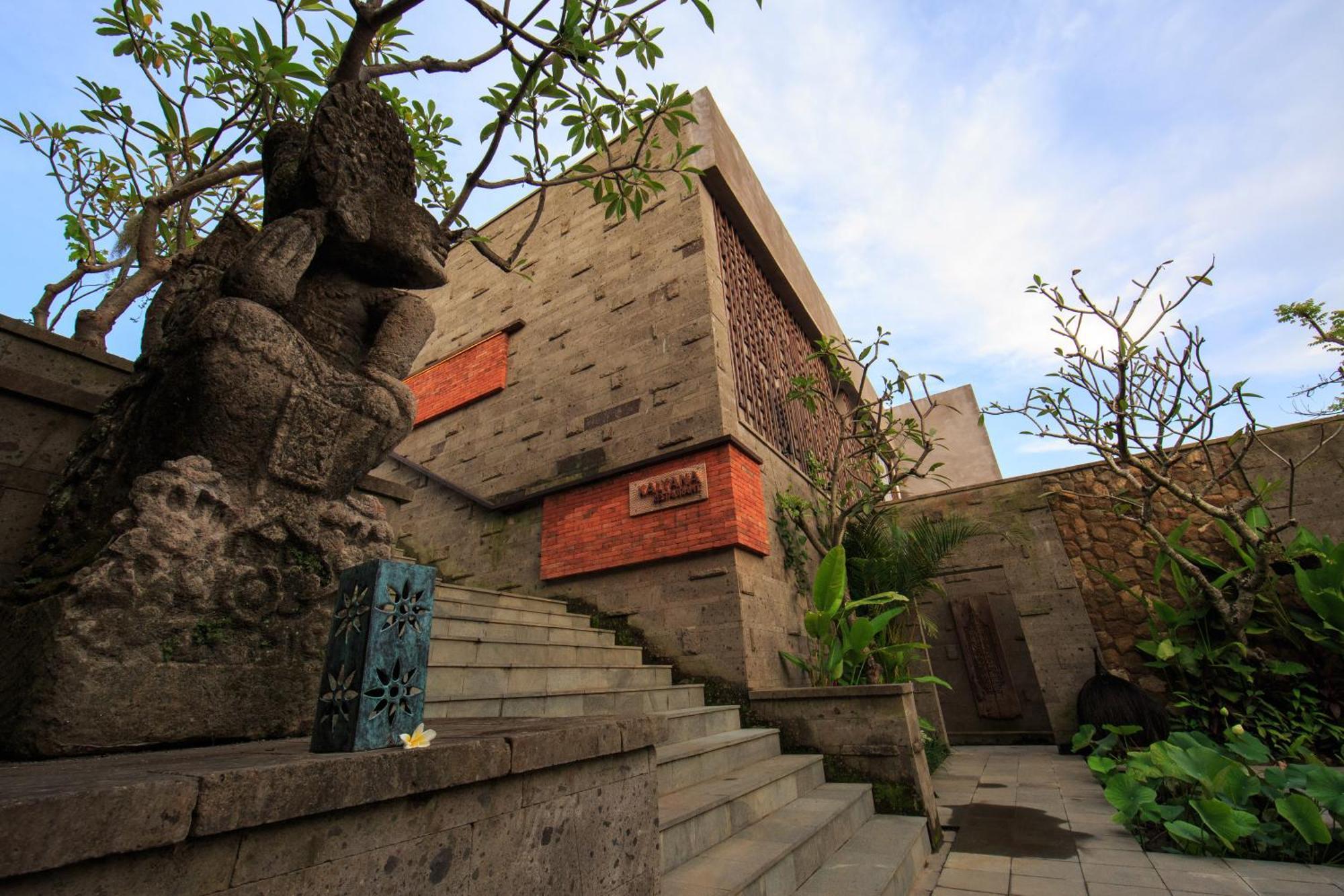 Tejaprana Bisma - Chse Certified Hotell Ubud Exteriör bild The museum's main entrance