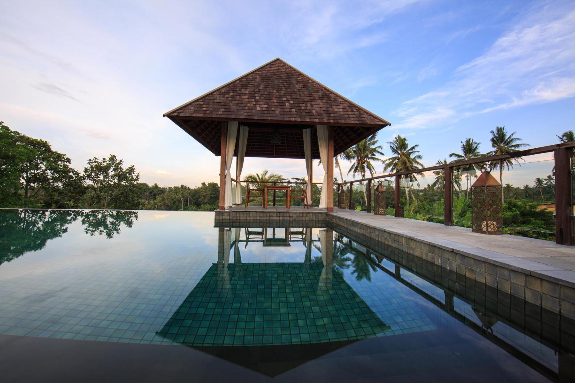 Tejaprana Bisma - Chse Certified Hotell Ubud Exteriör bild The swimming pool at the resort